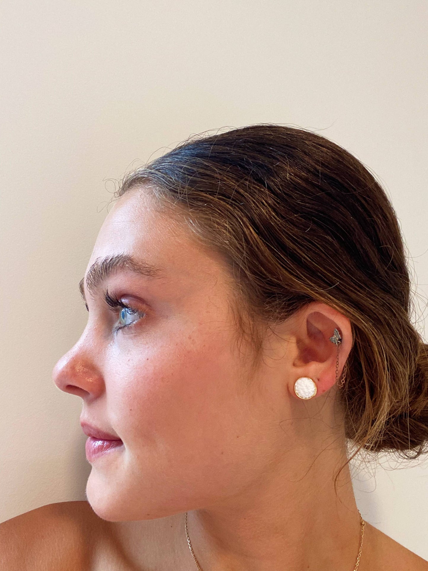 Druzy stud earrings: Blue